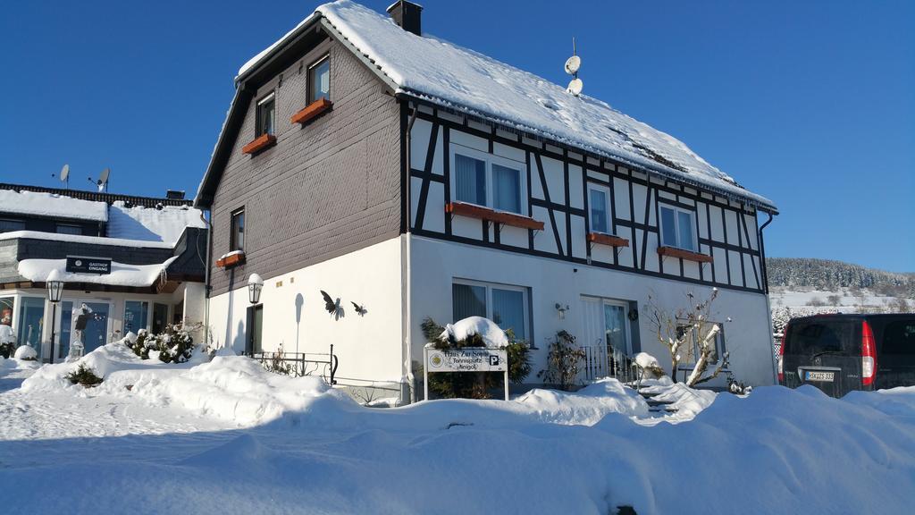 Gaestehaus Stolzenberg Hotell Hallenberg Exteriör bild